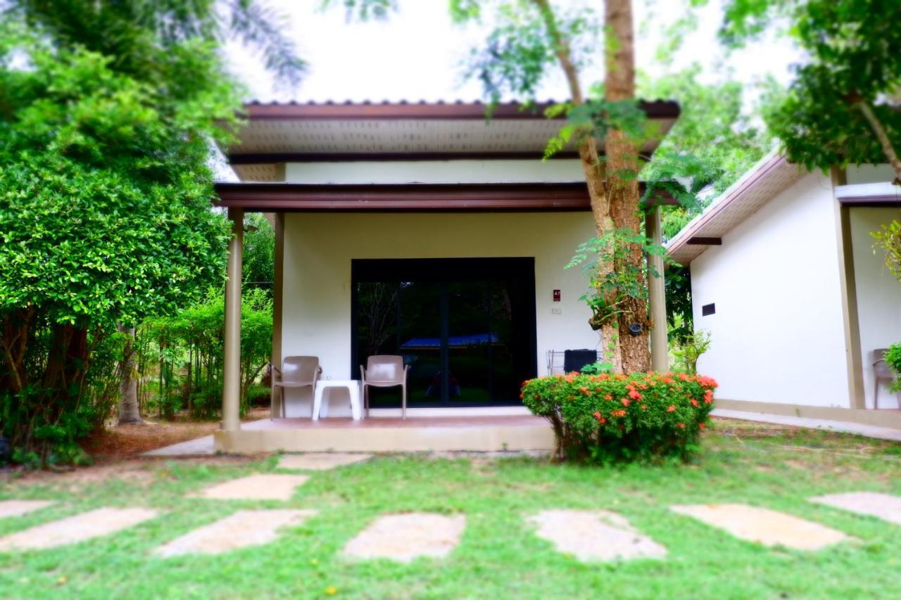 Saphli Villa Chumphon Exterior foto