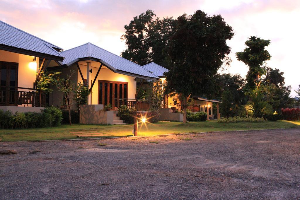 Saphli Villa Chumphon Exterior foto